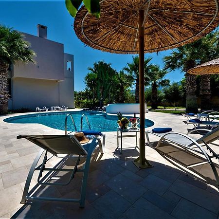 Xenos Villa 2 With A Private Pool,Near The Sea Tigkaki  Ngoại thất bức ảnh