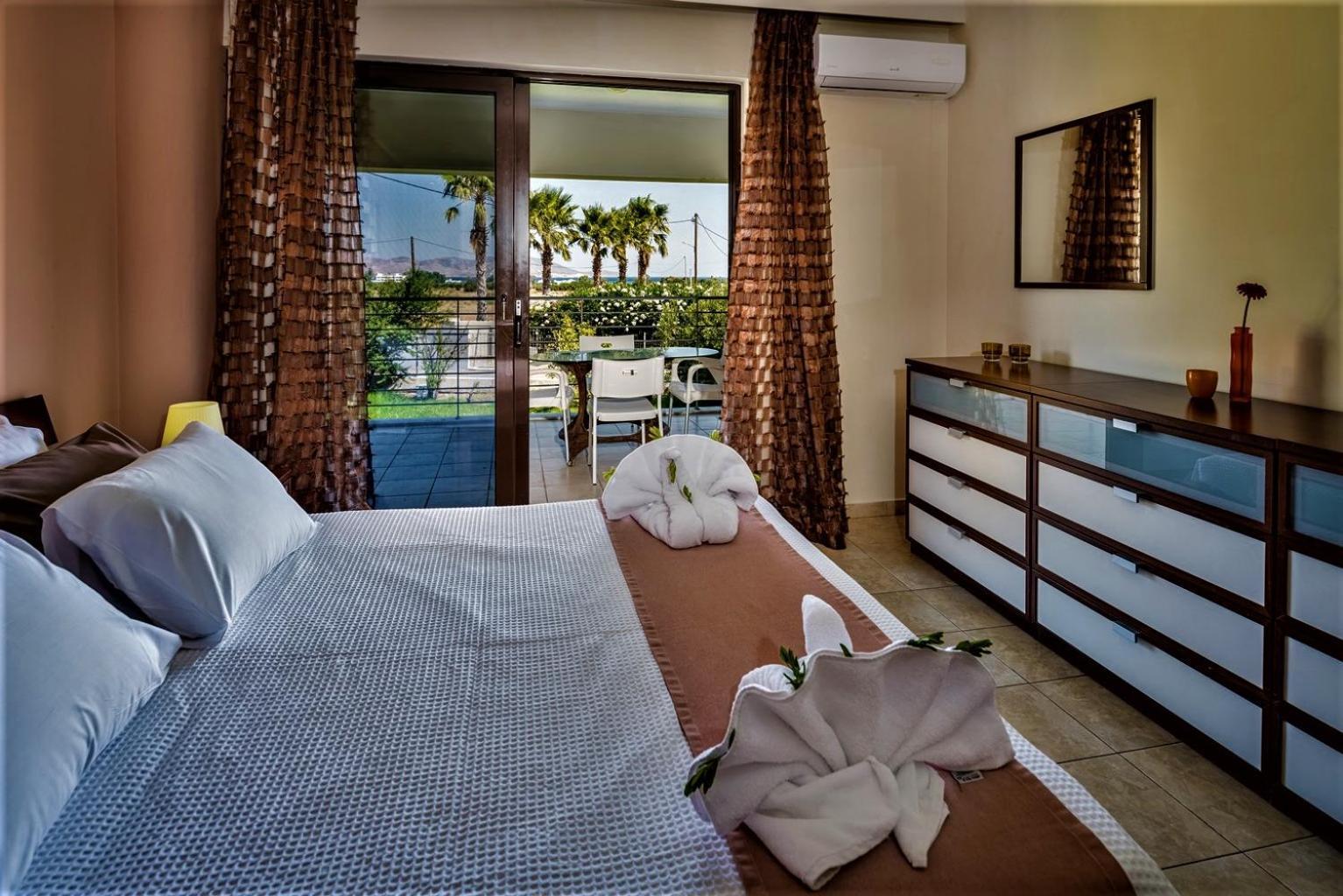 Xenos Villa 2 With A Private Pool,Near The Sea Tigkaki  Ngoại thất bức ảnh